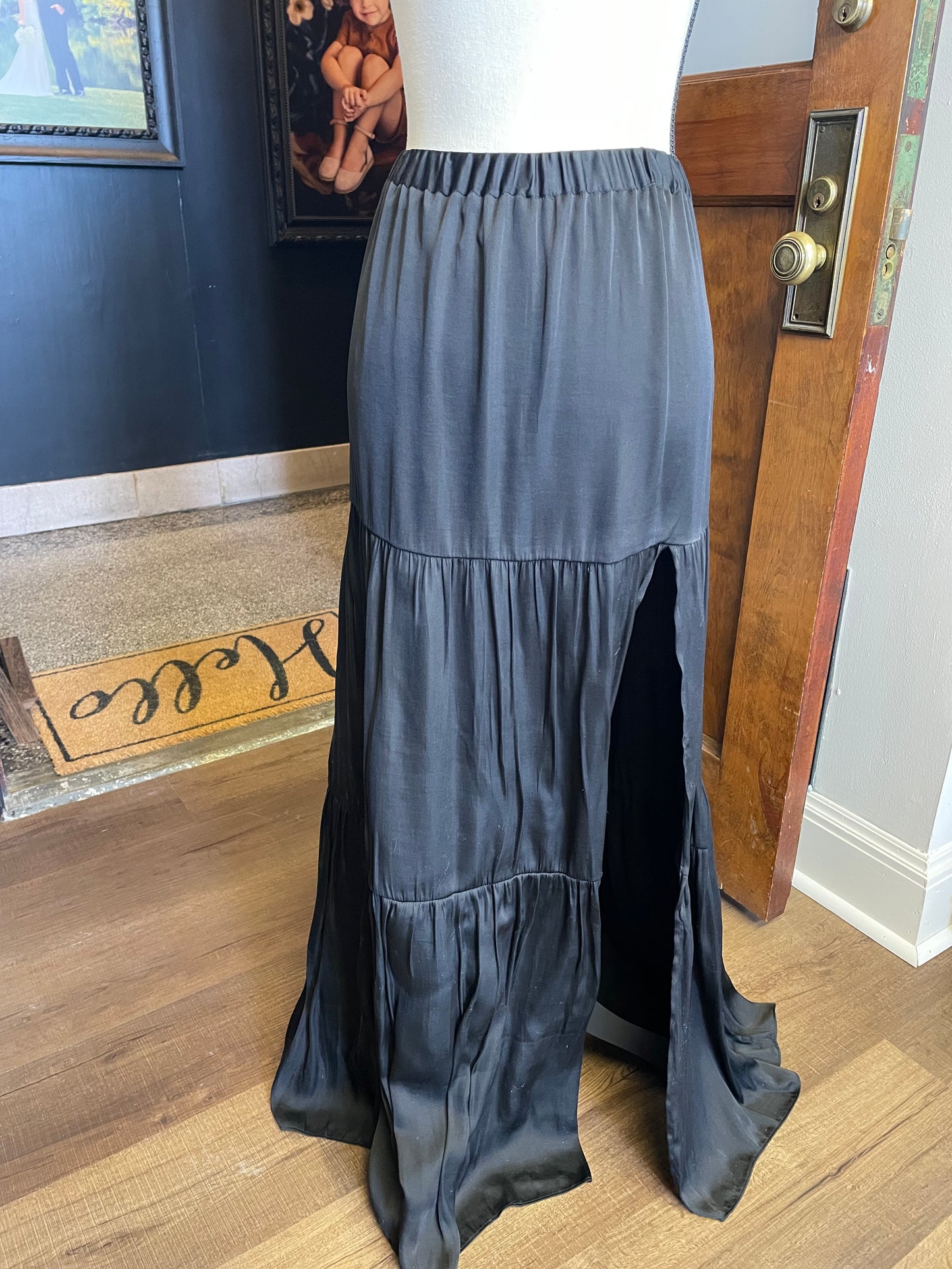 Banana Republic NWT Elastic Waist Maxi Skirt