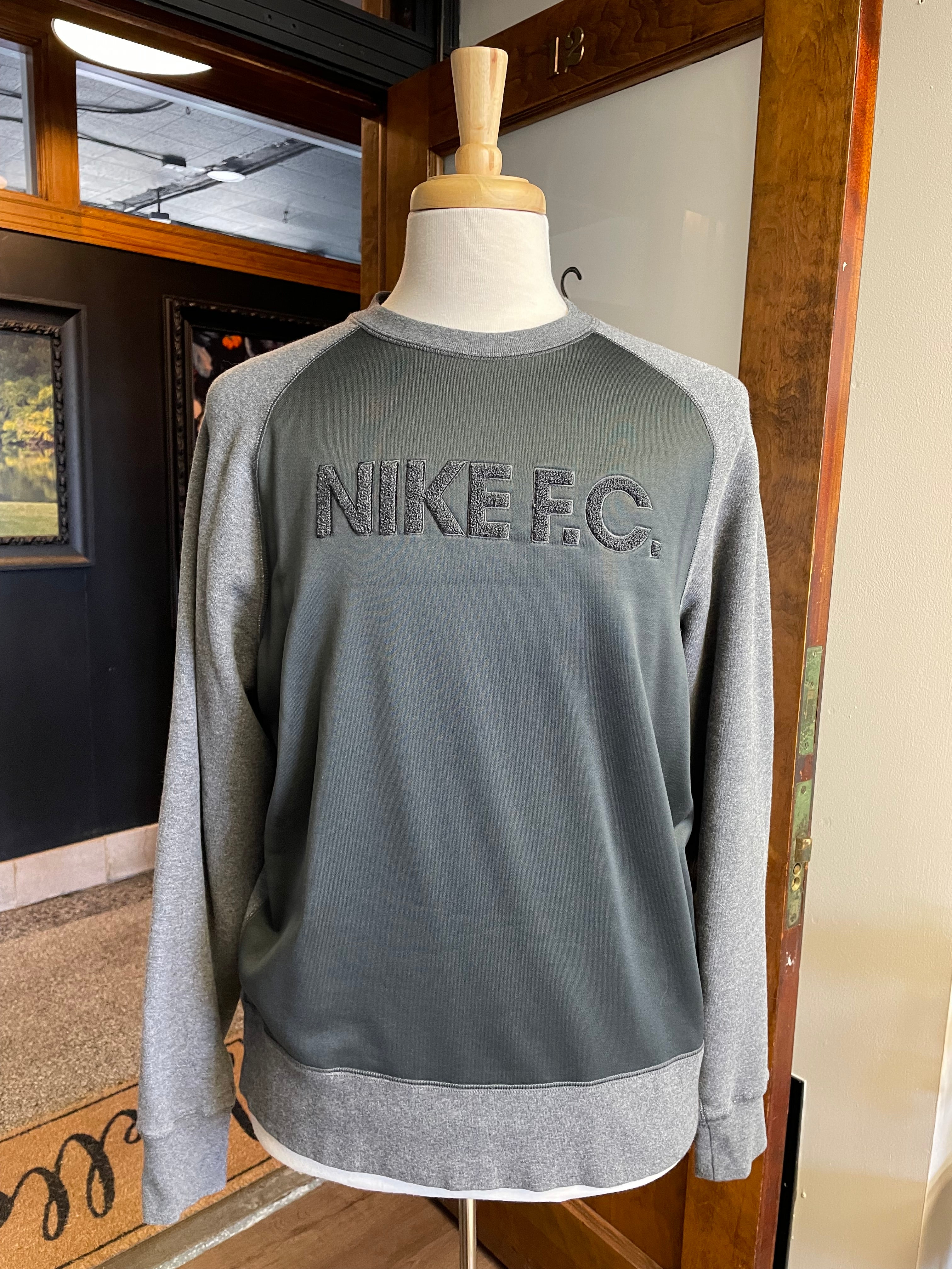 Nike FC 1994 Sweatshirt L BinxBerry Consignment