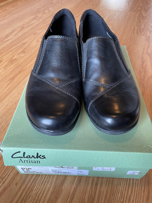 NEW Clarks Artisan Maven Opal Loafer (9M)