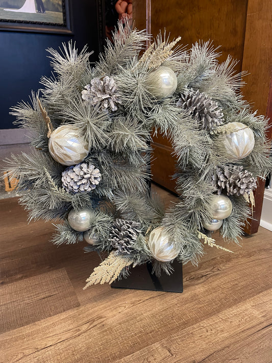 14" Faux Evergreen Frosted Wreath