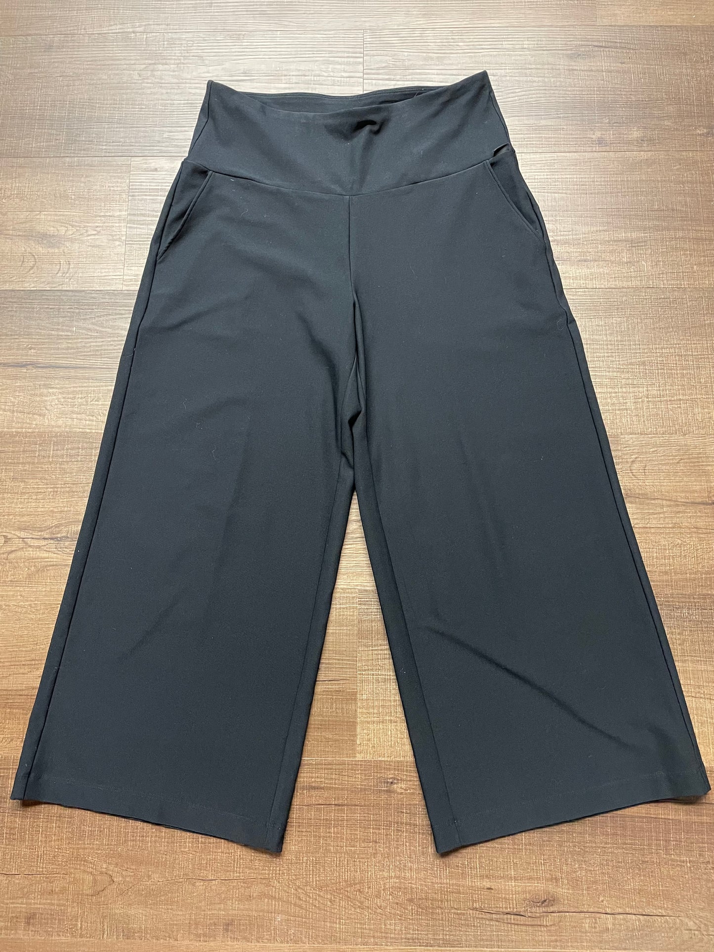 MPG Sport Wide Leg Cropped Pants (L)