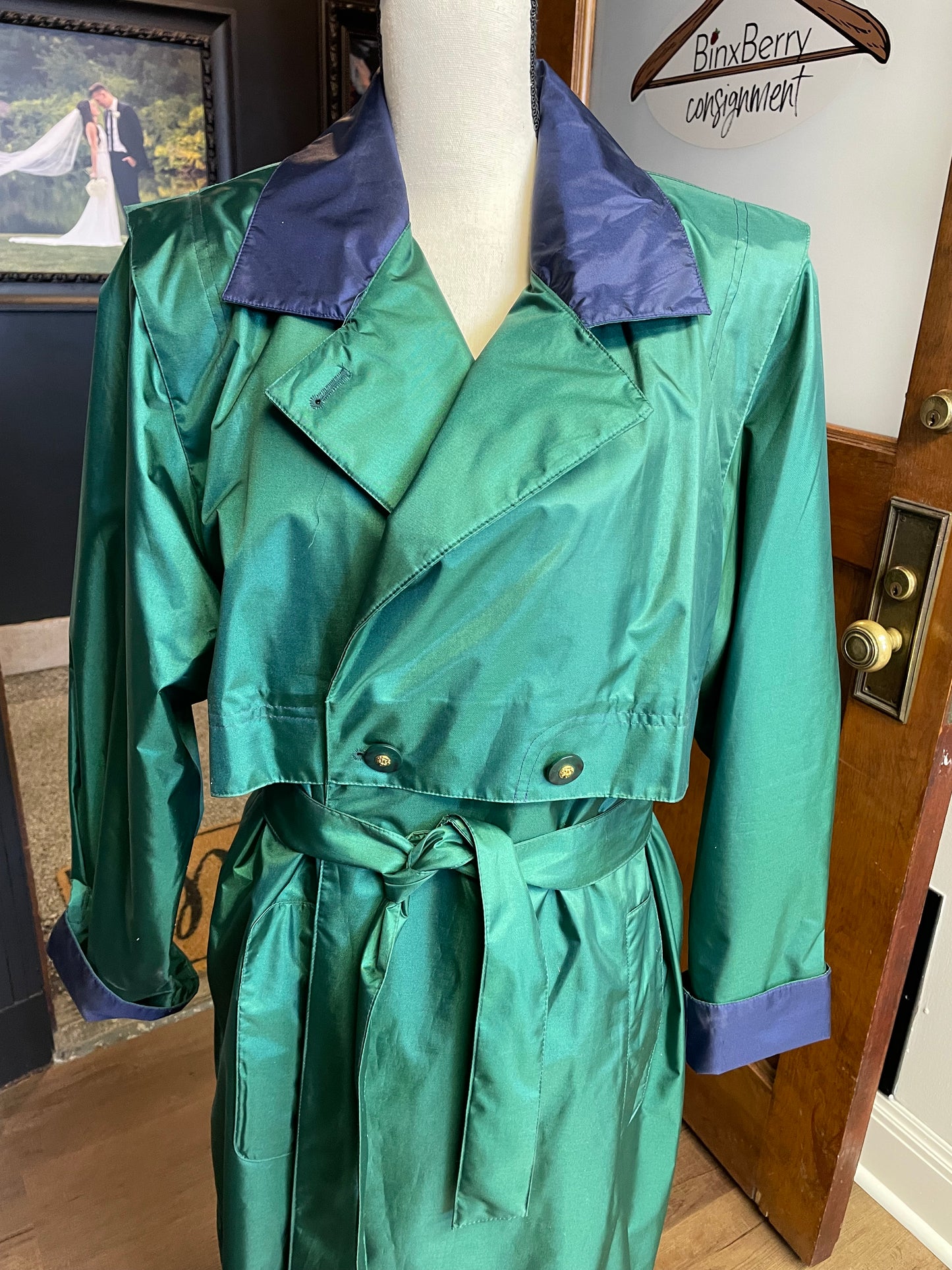 Vintage J. Gallery Women's Trench Coat with Removable Liner (9/10)