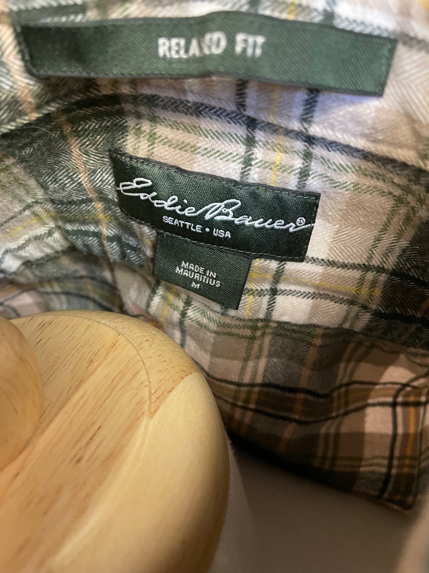 Eddie Bauer Relaxed Fit Men's Flannel (M)