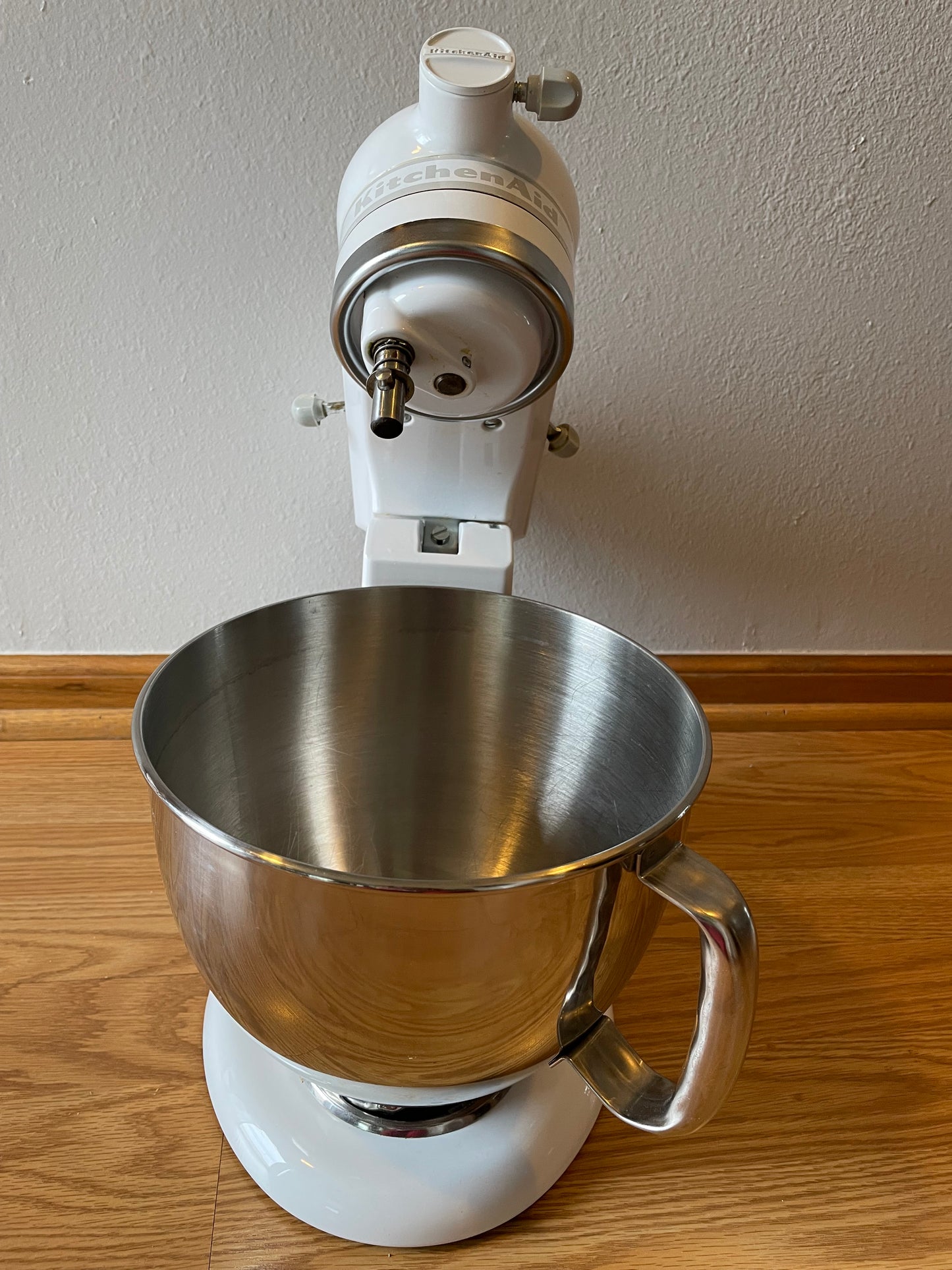 KitchenAid Artisan Series 5 Quart Tilt Head Stand Mixer