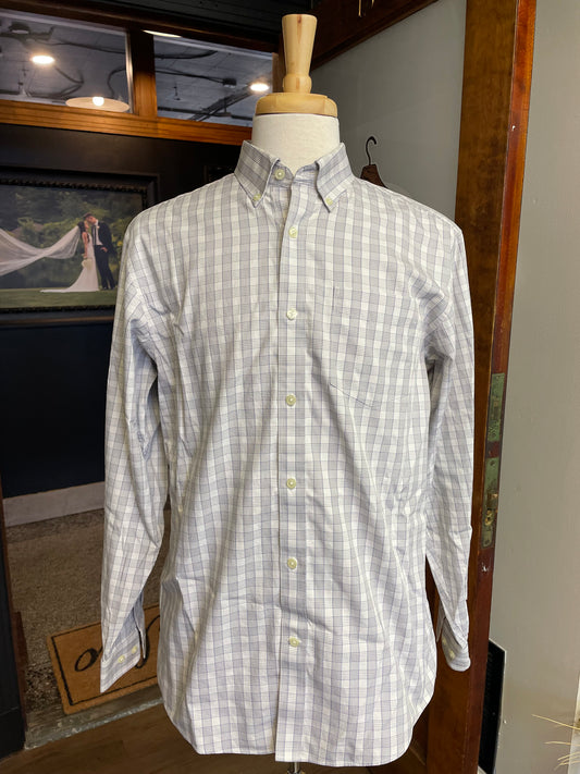 Eddie Bauer Wrinkle Free Relaxed Fit Men's Dress Shirt (M)