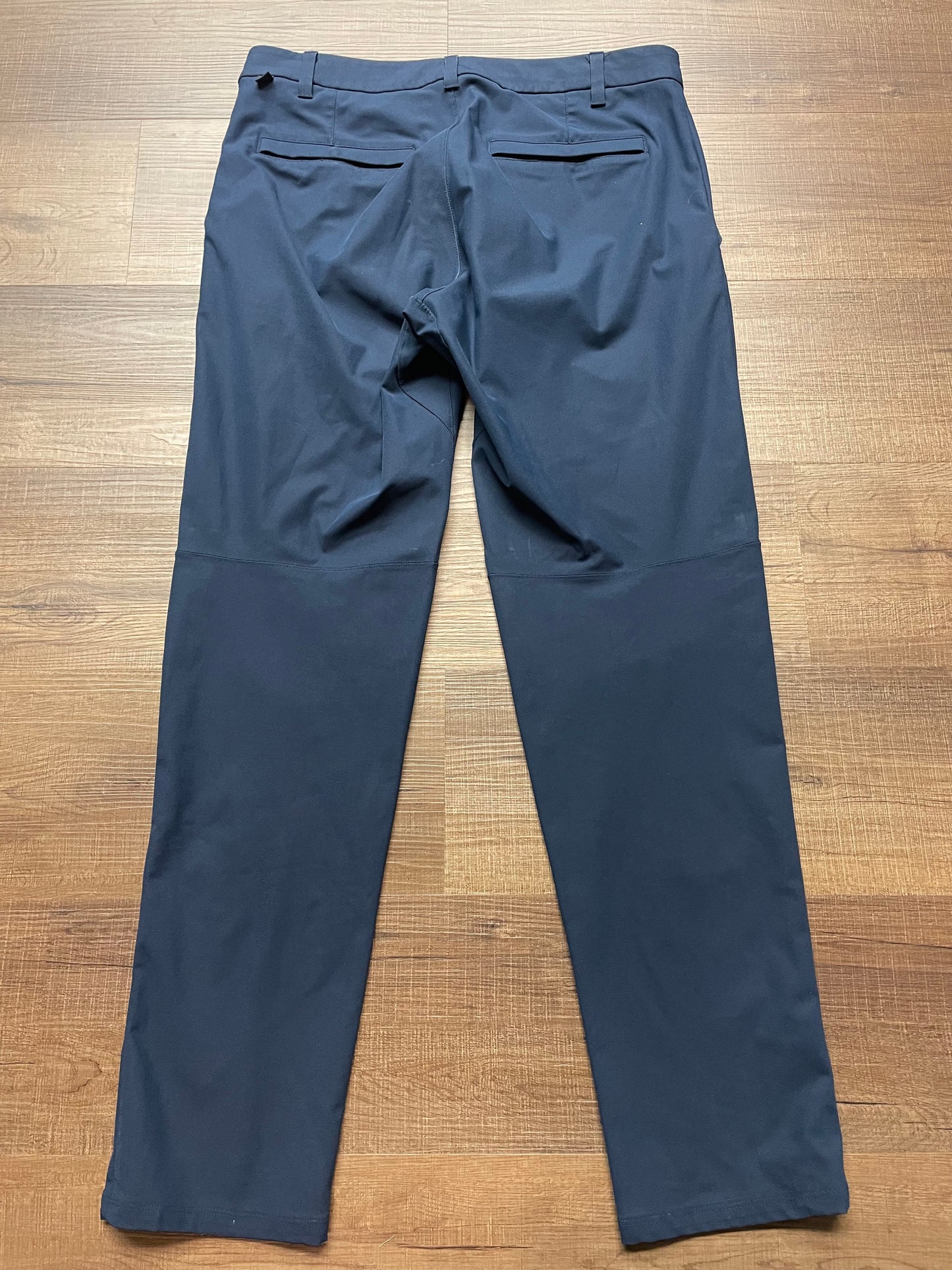 Lululemon ABC Classic-Fit 5 Pocket Men's Pant (32)