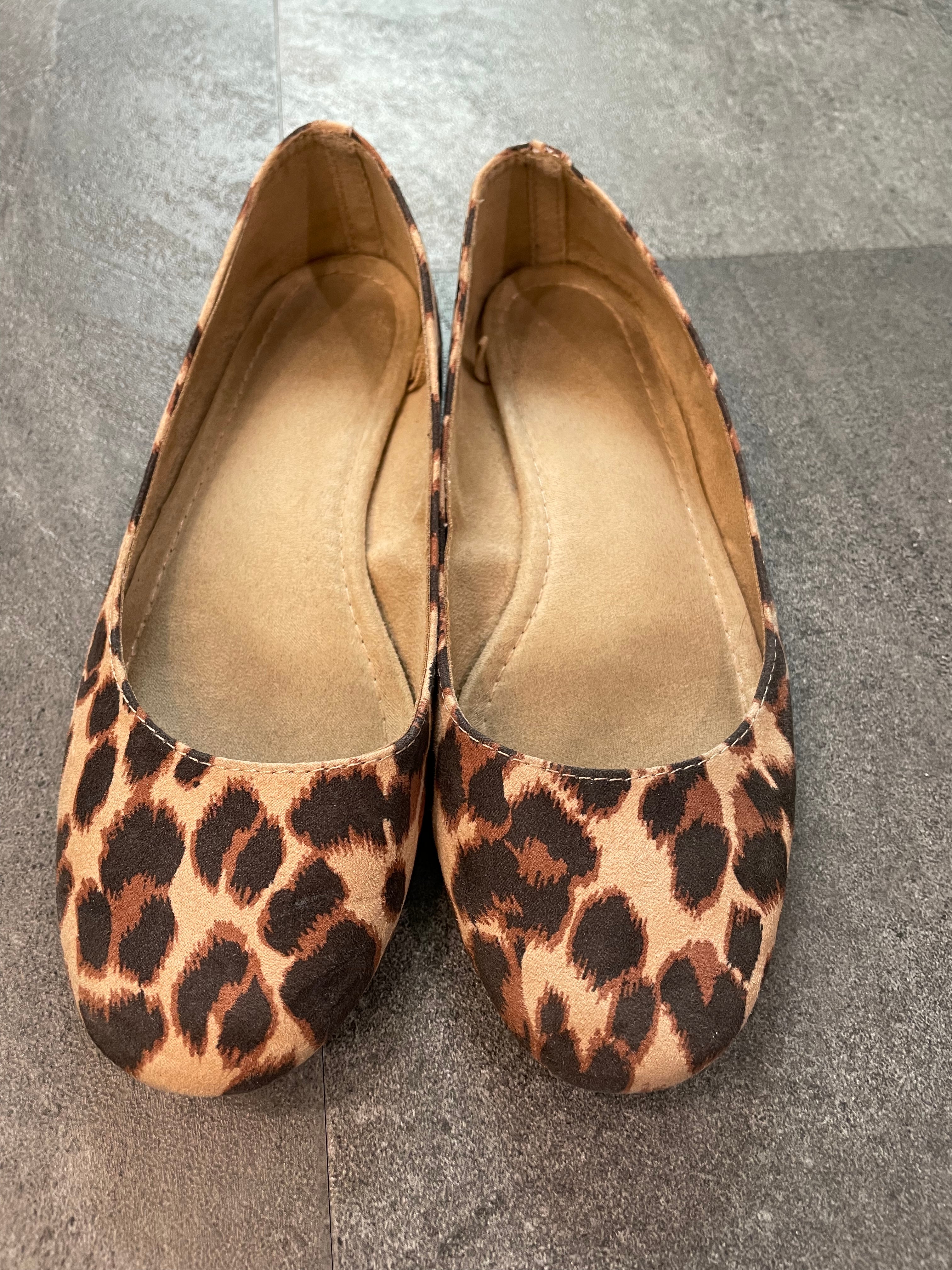 Old navy cheap leopard flats