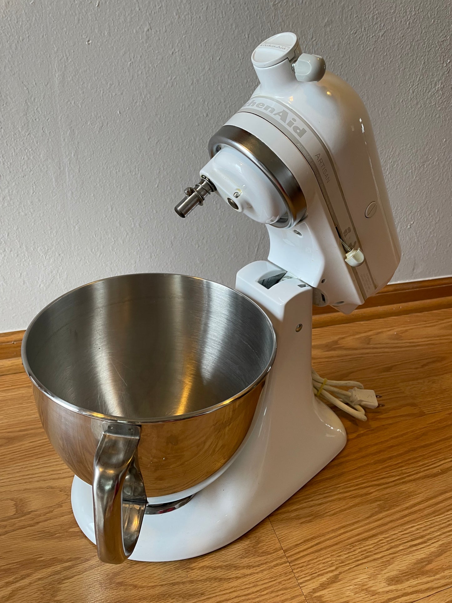 KitchenAid Artisan Series 5 Quart Tilt Head Stand Mixer