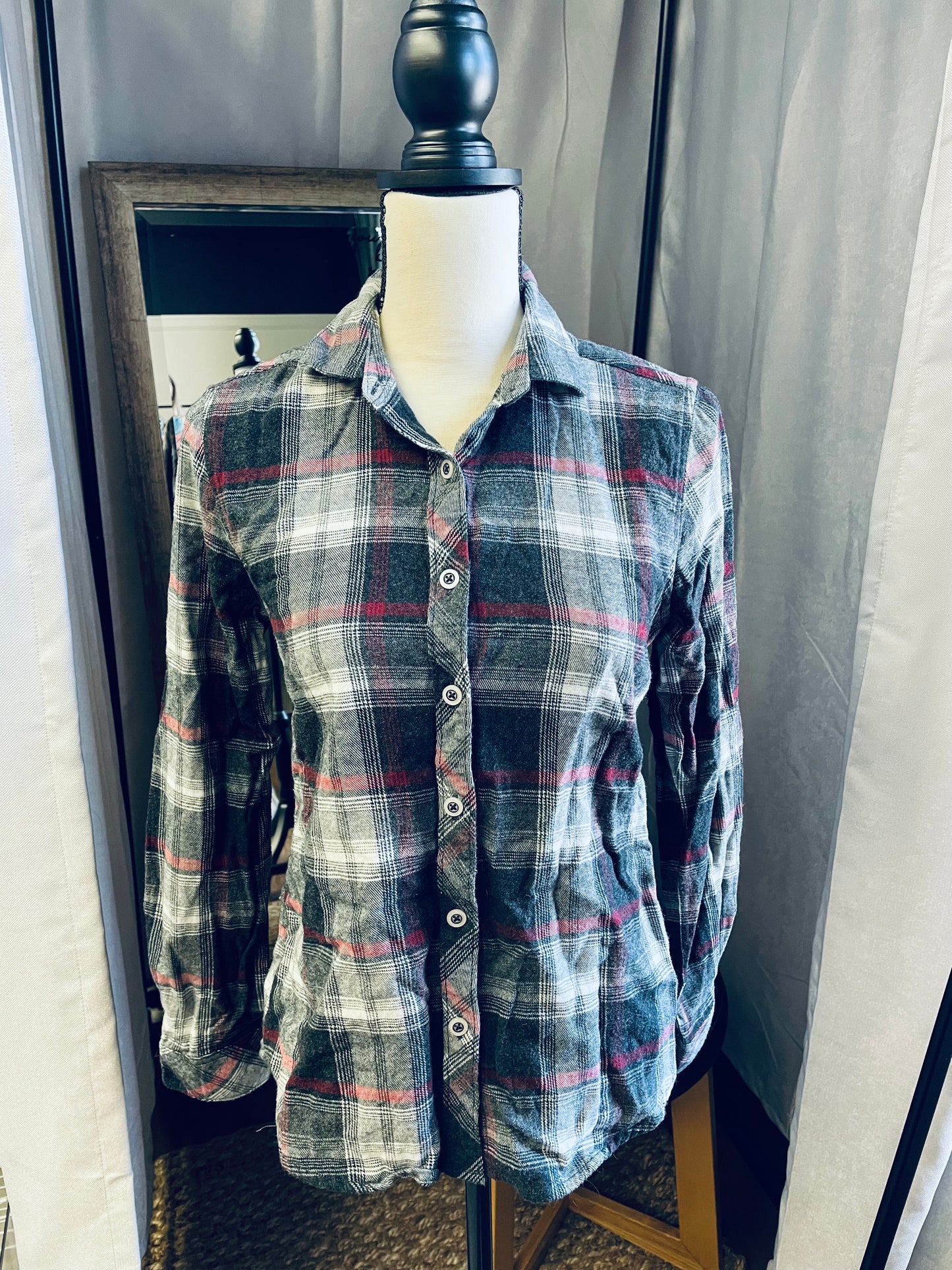 North River Outfitters Flannel (S)