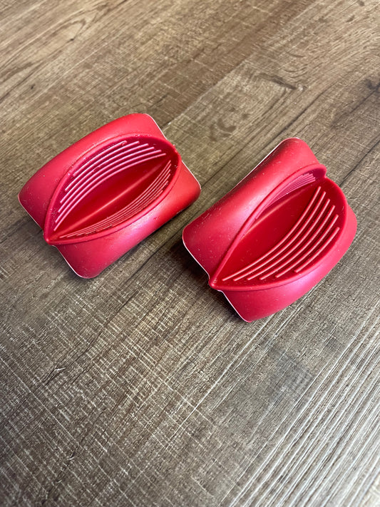 Pampered Chef Silicon Microwave Grip Set (set of 2)