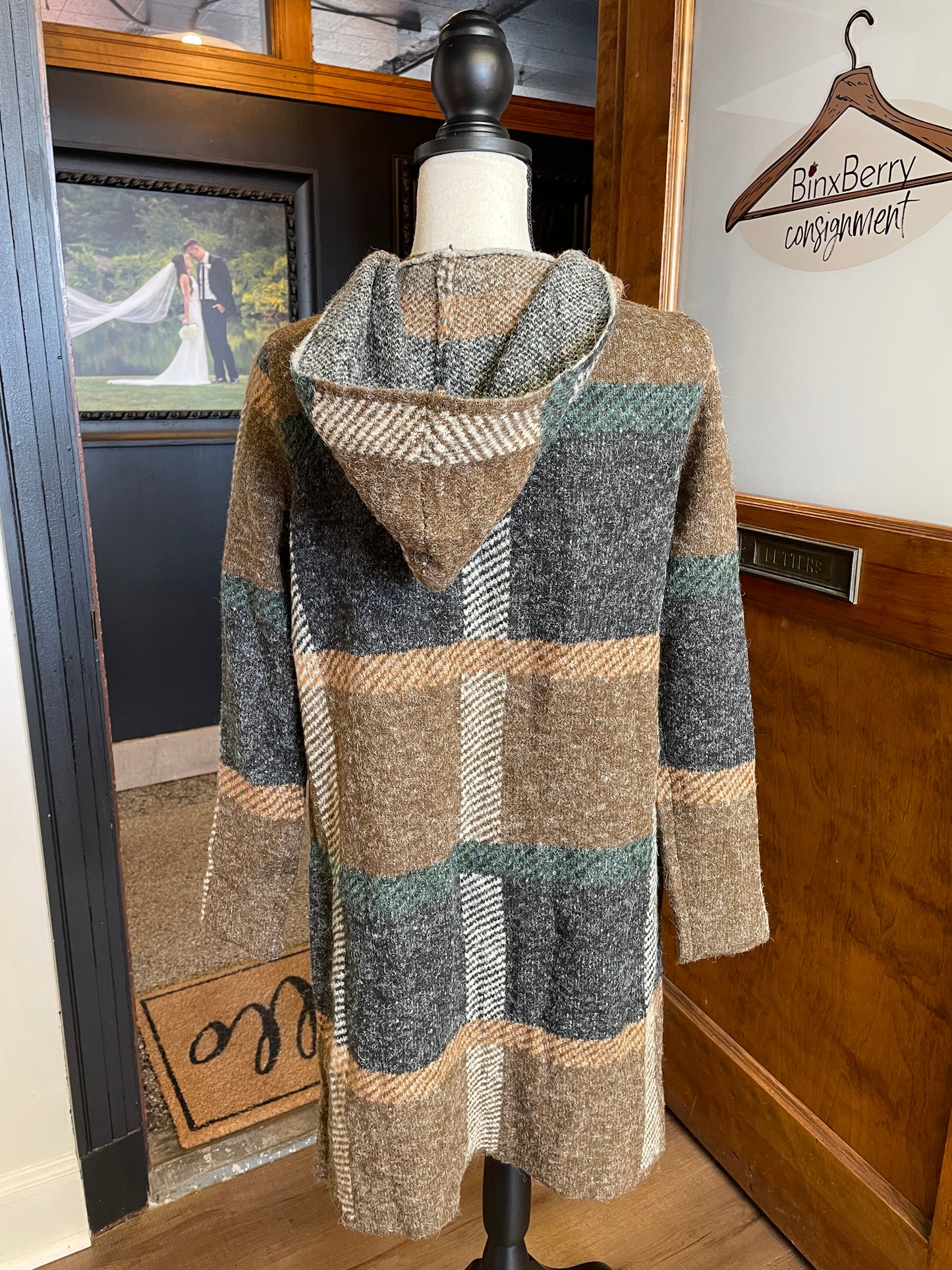 Natural Reflections NWT Long Hooded Cardigan (M)