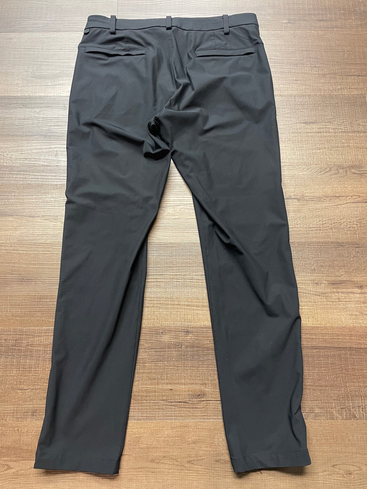 Lululemon Commission Men's Classic Pant (32)