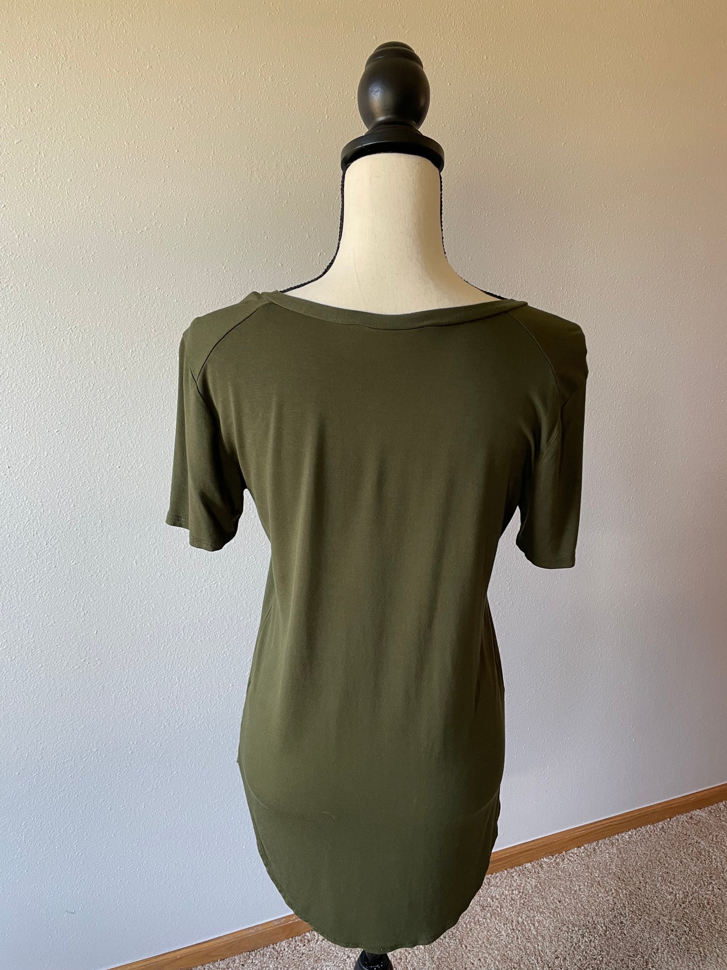 Emma's Closet Olive V-Neck Shirt (S)