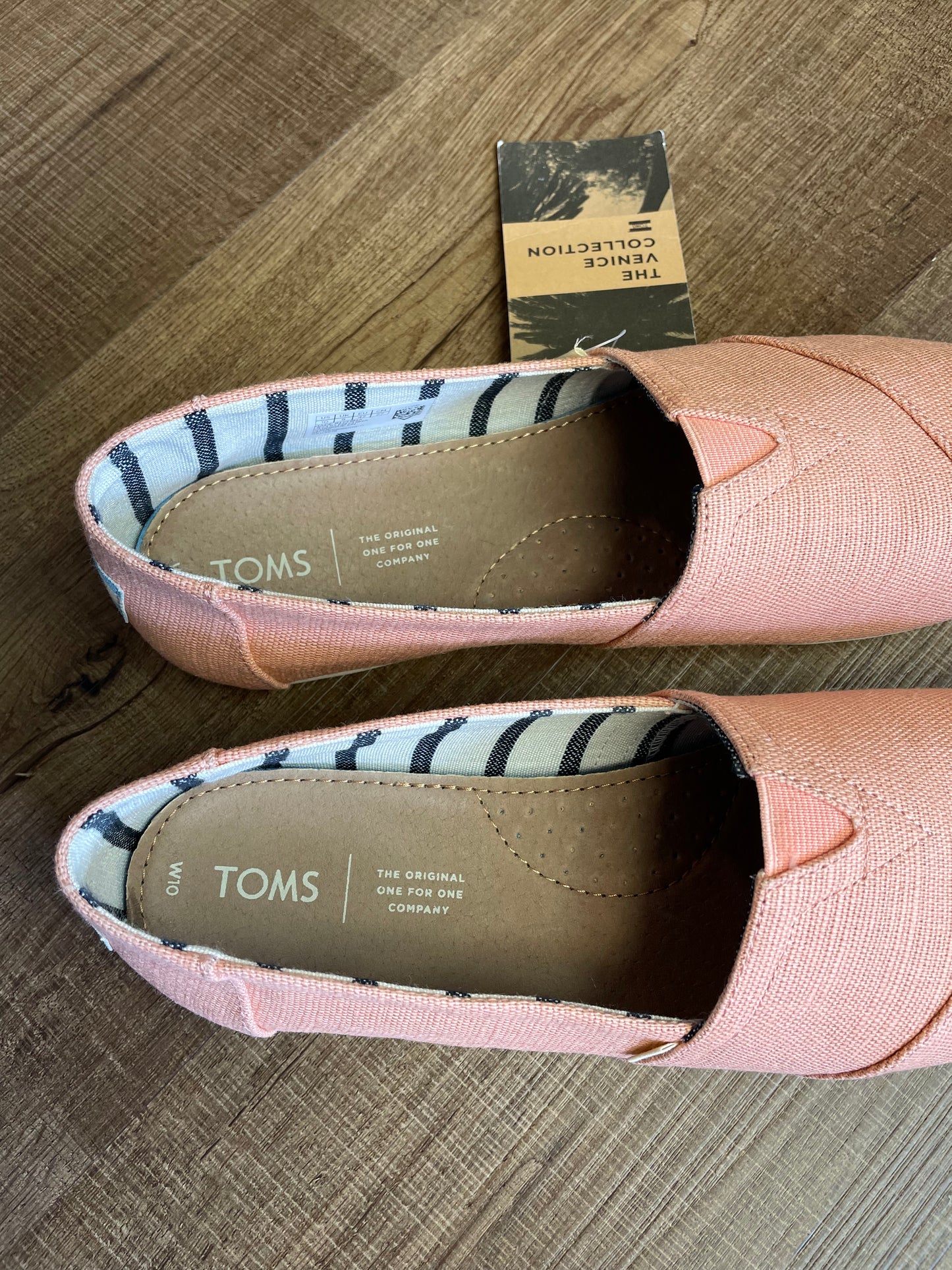 Tom's Women's Classic Coral Pink Loafer (10)