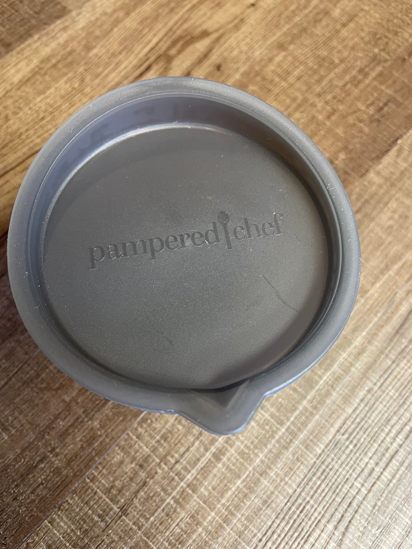 Pampered Chef Measuring Cup with Lid