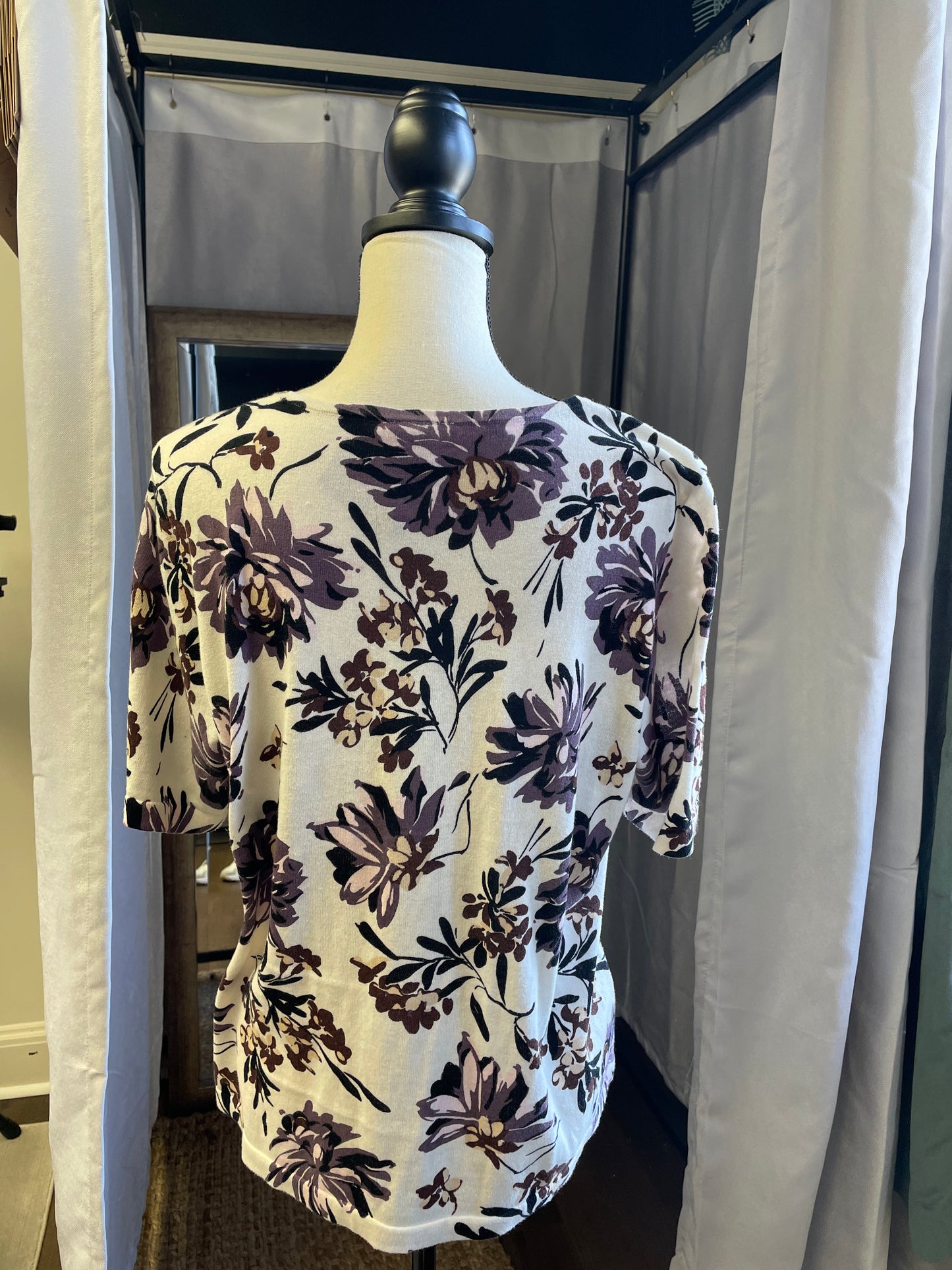 Ann Taylor Floral Short Sleeved Sweater (XL)