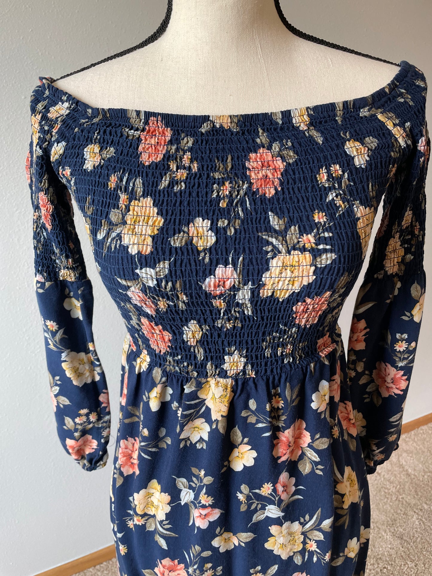 Riley & James Off Shoulder Dress (M)