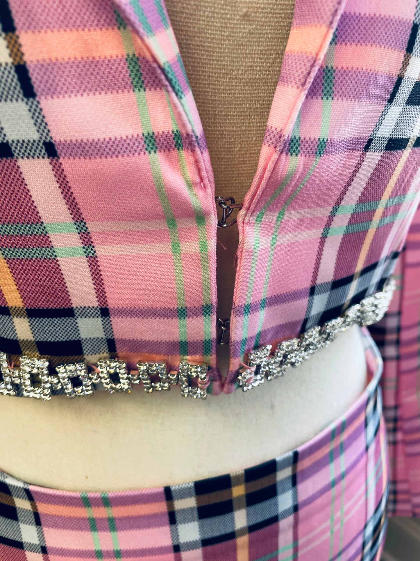 Main Strip Pink Plaid Skirt & Blazer (M)