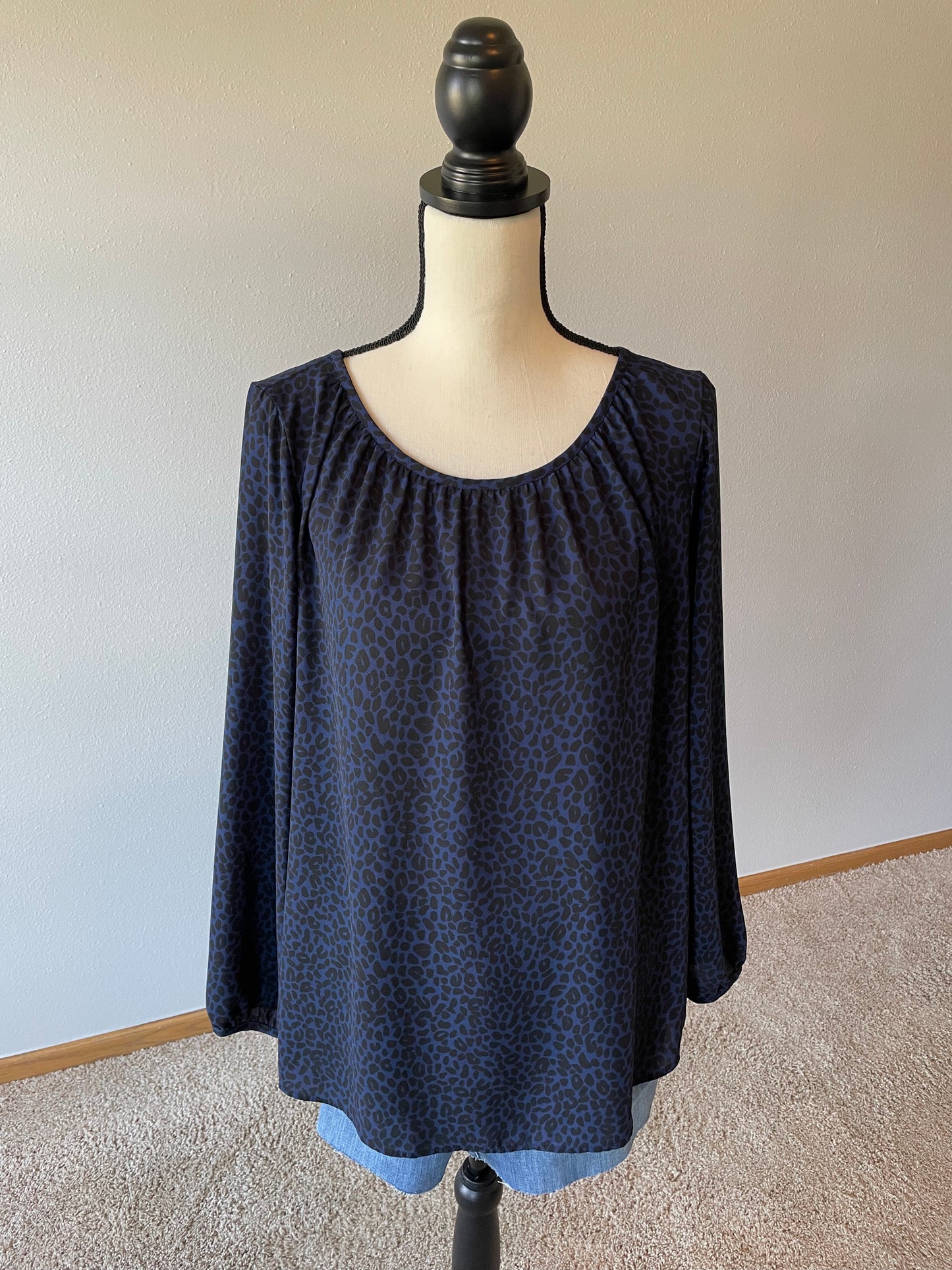 Ann Taylor Loft Blue Camo Blouse (XL)