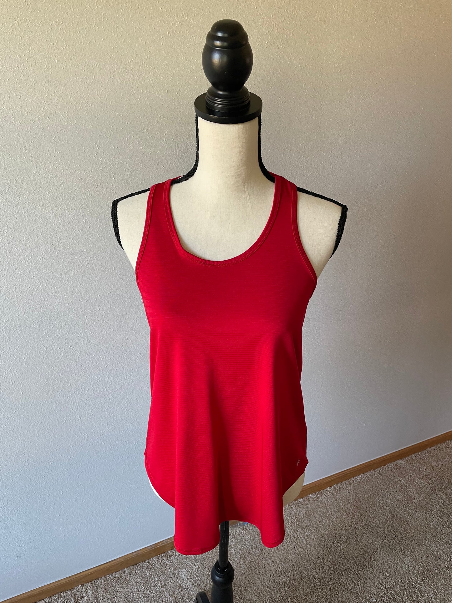 Danskin Now Red Racerback Tank (M)